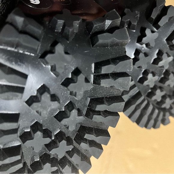 NWT - Tory Burch Black Oxford Boots- Size 6 - Picture 8 of 11